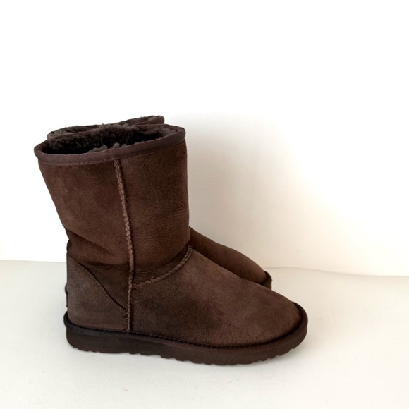UGG Classic Short Sheepskin Boots in Burnt Cedar - Picture 5 of 12
